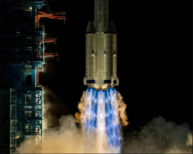 T&agrave;u vũ trụ Trung Quốc bất ngờ gặp sự cố, 3 phi h&agrave;nh gia buộc phải tạm ho&atilde;n kế hoạch trở về Tr&aacute;i đất- Ảnh 2.