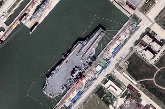 Trung Quốc chính thức đưa vào hoạt động tàu sân bay Phúc Kiến- Ảnh 3. Trung Quốc chính thức đưa vào hoạt động tàu sân bay Phúc Kiến- Ảnh 3.