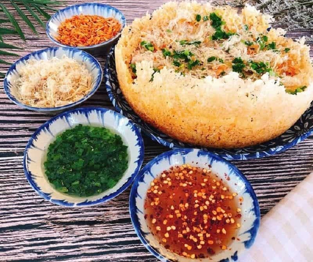 Khách Tây trầm trồ trước món đặc sản bình dân Việt Nam, nhận xét: "Đây là đồ ăn ngon nhất tôi từng ăn"- Ảnh 3.