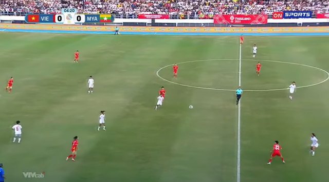 [DIỄN BIẾN] Nữ Việt Nam 2-0 Nữ Myanmar: Việt Nam dồn dập tấn c&ocirc;ng, tạo "mưa b&agrave;n thắng" - Ảnh 4.