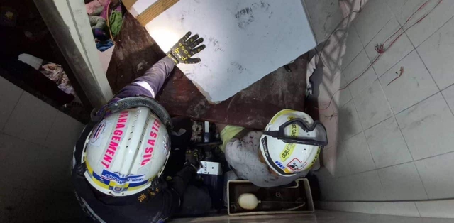 Tai nạn hi hữu trong nhà vệ sinh khiến gia đình hoang mang - Ảnh 2. Tai nạn hi hữu trong nhà vệ sinh khiến gia đình hoang mang - Ảnh 2.