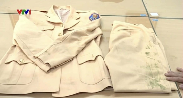 Đại úy CSGT kể khoảnh khắc bị người vi phạm đẩy vào đầu xe tải: Trước đó còn nhắc đối tượng đi gọn vào - Ảnh 2.