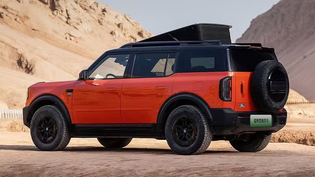 Ford Bronco EV xuất xưởng lần đầu ở nước láng giềng Việt Nam, giá chỉ ngang SUV hạng B - Ảnh 1.