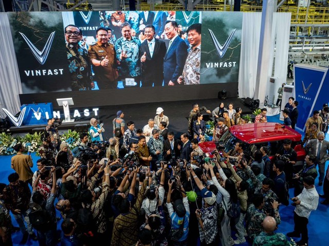 Từ Việt Nam ra ASEAN: VinFast khánh thành nhà máy xe điện 1 tỷ đô tại Indonesia - Ảnh 1.