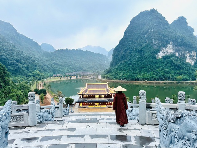 Giữa vùng lõi Bái Đính, Tràng An, có một điểm nữa tên "Thung", du khách nhận xét: Cảnh như trên phim - Ảnh 2.