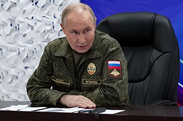 - Ảnh 3. - Ảnh 3.