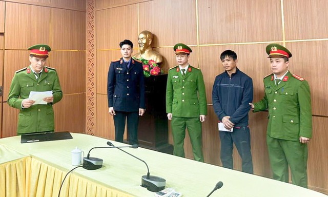 Thi hành lệnh bắt tạm giam chủ công ty nước giải khát Nguyễn Ngọc Sơn - Ảnh 1.