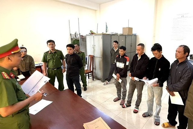 Khởi tố vợ chồng Huỳnh Xuân Hùng và Huỳnh Thị Thu Minh - Ảnh 1.