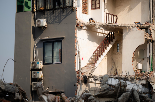 Người phụ nữ ở La Th&agrave;nh (H&agrave; Nội) b&agrave;n giao nh&agrave; sớm lấy tiền mua 100 c&acirc;y v&agrave;ng biết số tiền l&atilde;i m&agrave; cho&aacute;ng - Ảnh 5.