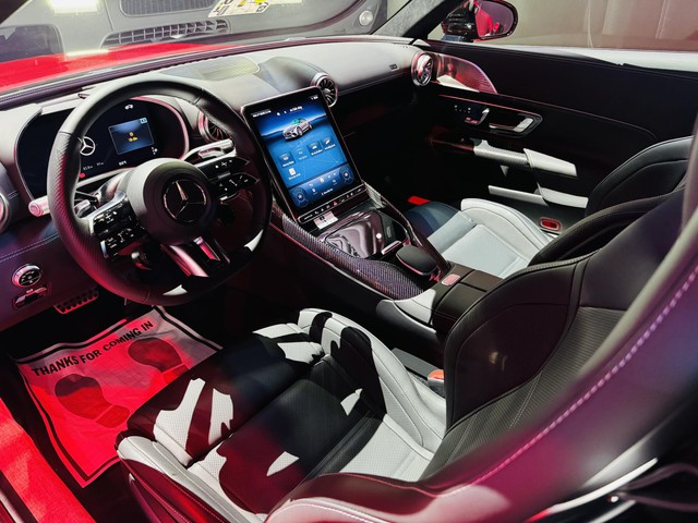 Loạt xe chỉ d&agrave;nh cho đại gia Việt ra mắt năm 2025: Đủ si&ecirc;u xe đến si&ecirc;u sang, nhiễu mẫu h&agrave;ng hiếm tr&ecirc;n thế giới, c&oacute; mẫu gi&aacute; ngang 2 căn penthouse - Ảnh 9.