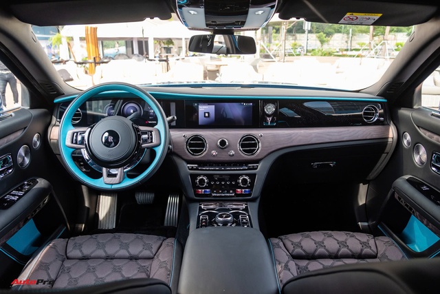 Loạt xe chỉ d&agrave;nh cho đại gia Việt ra mắt năm 2025: Đủ si&ecirc;u xe đến si&ecirc;u sang, nhiễu mẫu h&agrave;ng hiếm tr&ecirc;n thế giới, c&oacute; mẫu gi&aacute; ngang 2 căn penthouse - Ảnh 2.