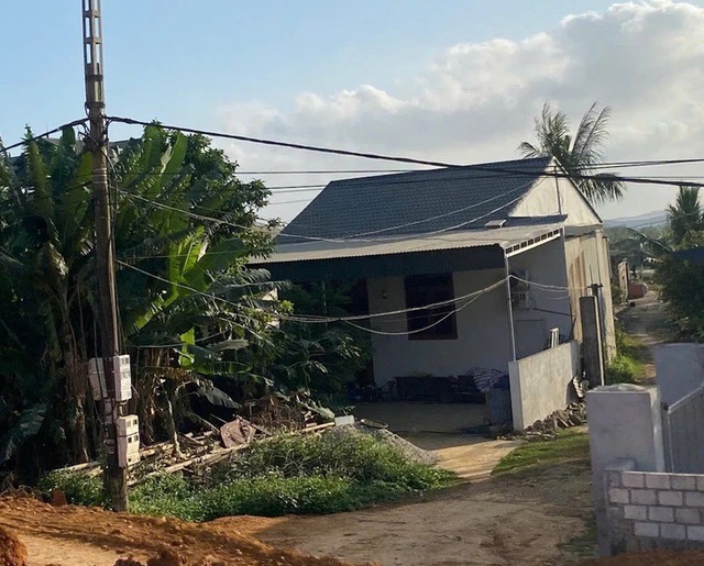 Vụ trục lợi bảo hiểm 1,3 tỷ đồng: H&eacute; lộ người đ&atilde; chở đối tượng giả chết tẩu tho&aacute;t khỏi đ&aacute;m tang giả - Ảnh 1.