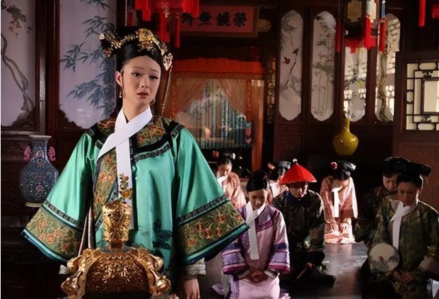 Phi tần mỗi ng&agrave;y chỉ được ph&aacute;t chừng ấy thức ăn, bị cấm qua lại cung kh&aacute;c v&agrave; sống nhờ một th&uacute; giải khu&acirc;y - Ảnh 2.