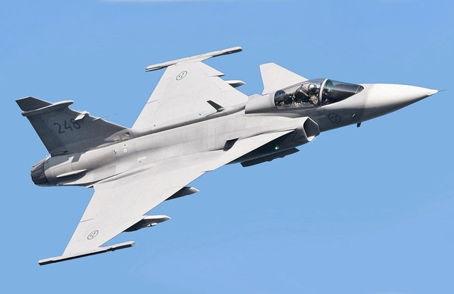 Thụy điển chuẩn bị giao ti&ecirc;m k&iacute;ch JAS 39 Gripen cho Ukraine - Ảnh 4.