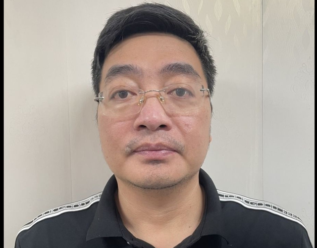 T&igrave;m nạn nh&acirc;n của nh&acirc;n vi&ecirc;n ng&acirc;n h&agrave;ng Nguyễn Mạnh Thắng - Ảnh 1.