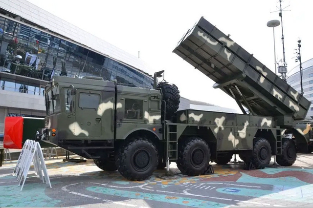 Belarus thử nghiệm th&agrave;nh c&ocirc;ng hệ thống ph&aacute;o phản lực Polonez - M với tầm bắn mở rộng - Ảnh 5.