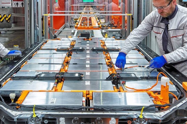 Pin xe điện thế hệ mới giúp xe nhẹ, chạy hơn 1.000 km/sạc và giá rẻ - Ảnh 1.