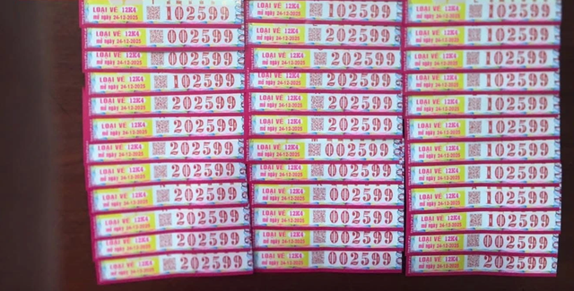 "&Ocirc;m" 37 v&eacute; số ế gi&uacute;p người b&aacute;n, người phụ nữ tr&uacute;ng hết: H&eacute; lộ tiền thưởng lớn - Ảnh 1.