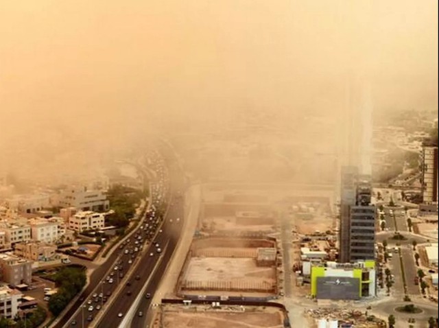 Thành phố nóng nhất thế giới: Cá bị luộc chín, chim rơi xuống đất mà con người vẫn bám trụ bằng cách này - Ảnh 5.