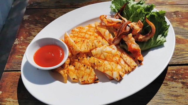 Không phải chả mực, món ăn từ 400.000 đồng/kg này mới là hương vị Việt lọt top 10 ngon nhất thế giới - Ảnh 1.