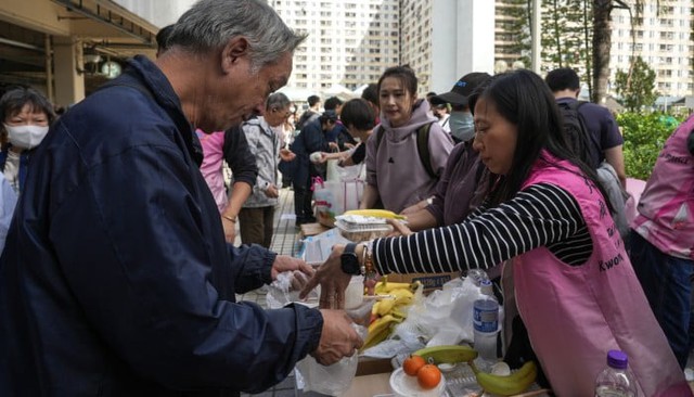 Tròn 1 tuần sau thảm hoạ cháy chung cư Hong Kong: Nạn nhân sống sót nhận thông tin mới từ chính quyền - Ảnh 4.
