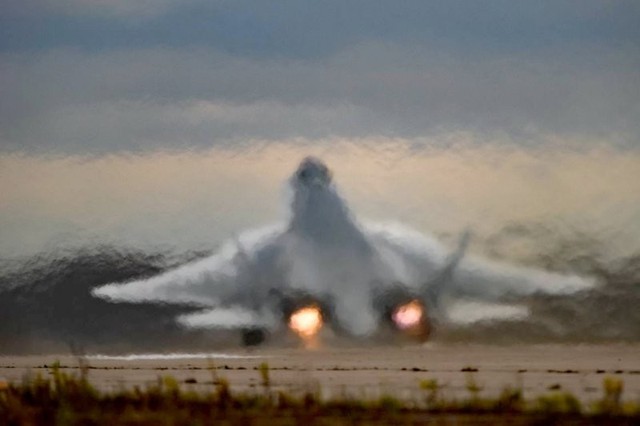 - Ảnh 3. - Ảnh 3.