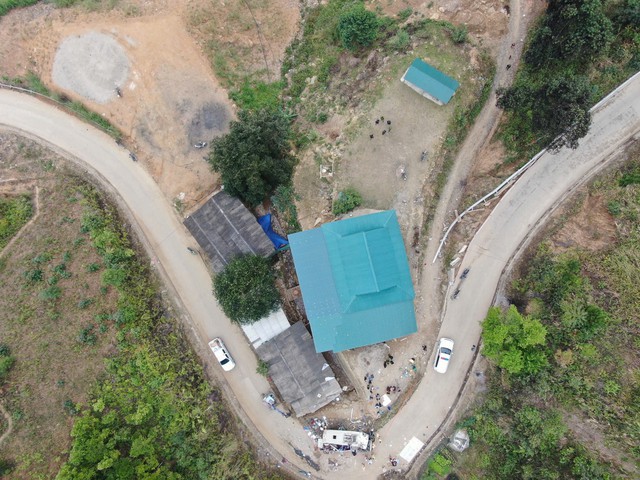 Vụ lật xe đi từ thiện khiến 9 người chết: Cô gái 22 tuổi thoát nạn vì dừng hành trình giữa chừng - Ảnh 2.