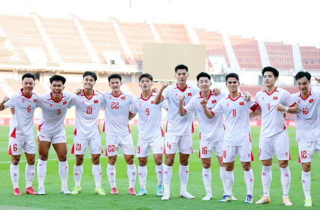 Thái Lan mắc lỗi nghiêm trọng với tuyển Việt Nam, fan lên tiếng: "Kỳ SEA Games tệ nhất dù chưa bắt đầu" - Ảnh 1.