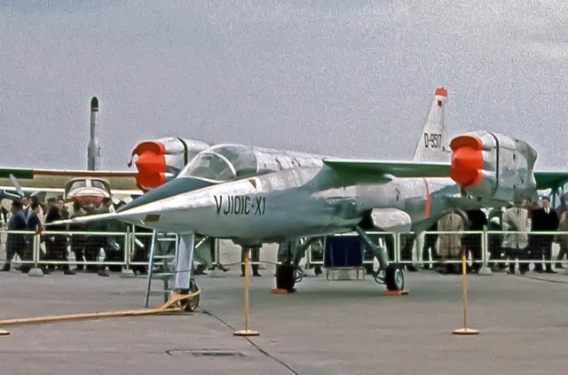 10 Chiến đấu cơ VTOL cất hạ cánh thẳng đứng gây bất ngờ cho thế giới - Ảnh 6.