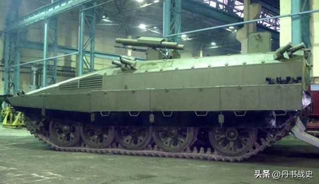 T - 55 huyền thọai trong vai trò thiết giáp chở quân cứu sống nhiều binh lính - Ảnh 4.