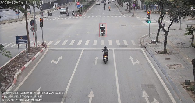 Cục CSGT: Phát hiện hơn 700 xe vượt đèn đỏ chỉ trong trong một ngày tại nút giao ở Hà Nội - Ảnh 1.