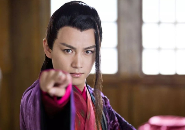 4 cao thủ cùng luyện Quỳ Hoa Bảo Điển, chỉ Đông Phương Bất Bại bỏ kiếm dùng kim thêu: Sự thật gây bất ngờ - Ảnh 2.