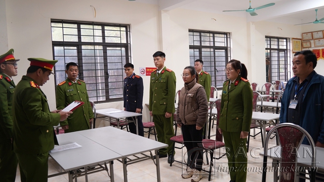 Khám xét nơi ở, nơi làm việc của Đinh Tuyết Nhung - Ảnh 1.