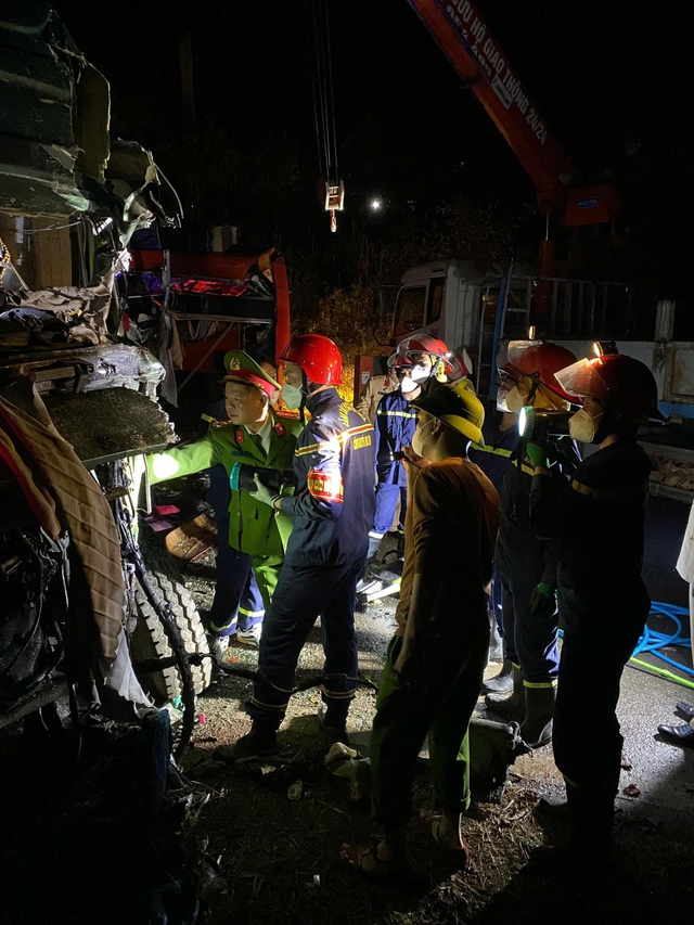 Nguyên nhân ban đầu vụ tai nạn thảm khốc làm 6 người chết, 8 người bị thương ở Sơn La - Ảnh 2.