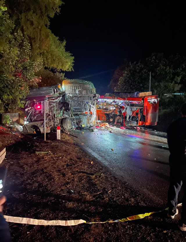 Tai nạn xe khách Sơn La: Gia đình 13 người xuống Hà Nội ăn cưới, 3 thành viên tử vong? - Ảnh 1.