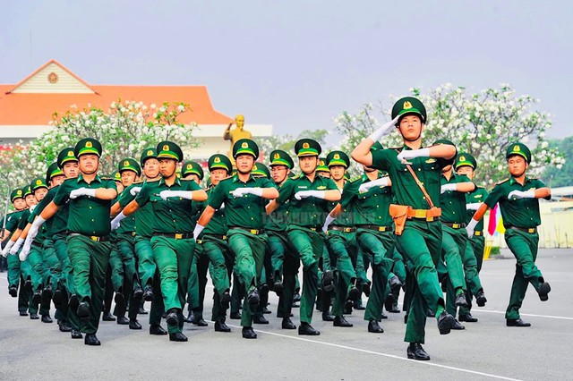 Choáng ngợp Lễ ra quân của lực lượng quân đội, công an TP.HCM: 3.200 người cùng hàng loạt xe bọc thép - Ảnh 10.