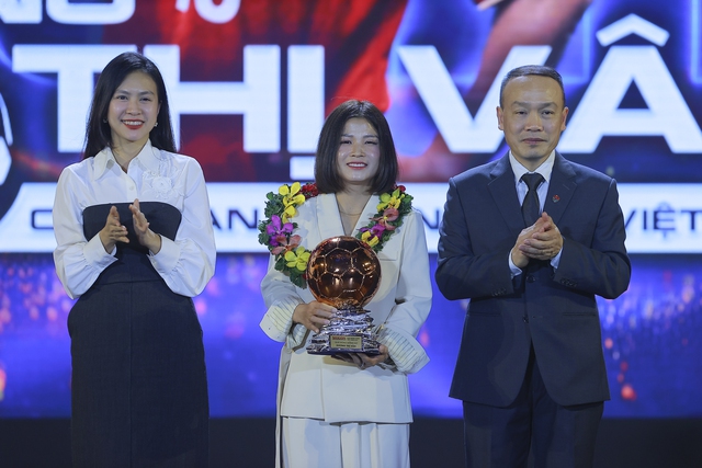 TRỰC TIẾP GALA QBV Việt Nam: Nguyễn Tiến Linh đoạt QBV Việt Nam 2024 - Ảnh 5.