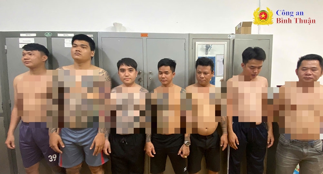 Bắt, khám xét khẩn cấp nơi ở 'ông trùm' cầm đồ Toàn Phúc Lộc - Ảnh 4.