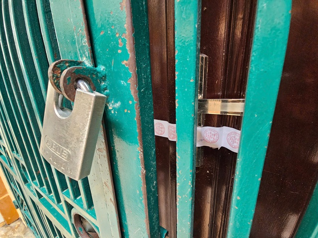 Di dời nhà dân tại ngõ 7 phố Giang Văn Minh sau sự cố metro - Ảnh 1.