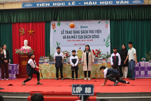 "Bao giờ chúng em được đọc những cuốn sách này?" - Ảnh 11. "Bao giờ chúng em được mượn những cuốn sách này?" - Ảnh 11.