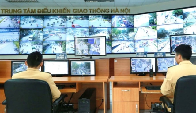 Hà Nội: Đang triển khai 3.700 'mắt thần' phủ khắp đường phố - Ảnh 1.