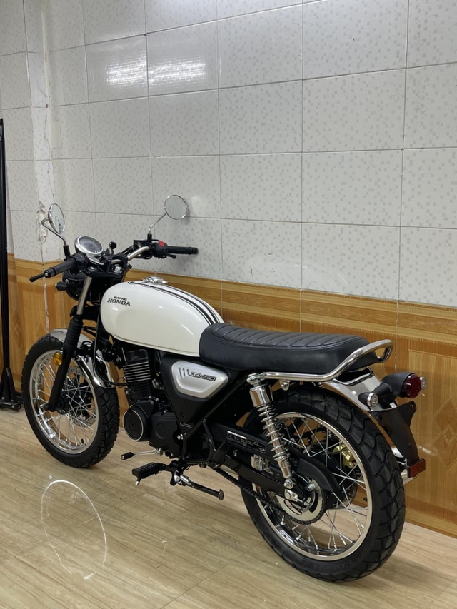 Xe Honda dáng đẹp ăn xăng 1,9L/100km đã về Việt Nam: Giá bán, trang bị cỡ này làm đối thủ Yamaha lo lắng? - Ảnh 4.