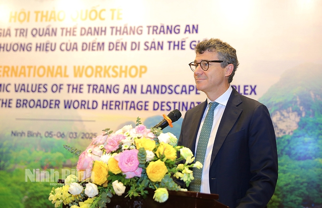 Ông Jonathan Baker, Trưởng đại diện UNESCO tại Việt Nam phát biểu khai mạc Hội thảo.