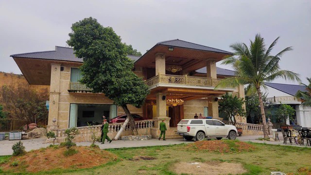 Choáng ngợp với căn biệt thự của trùm giang hồ Tuấn "trắng" vừa bị bắt - Ảnh 11.