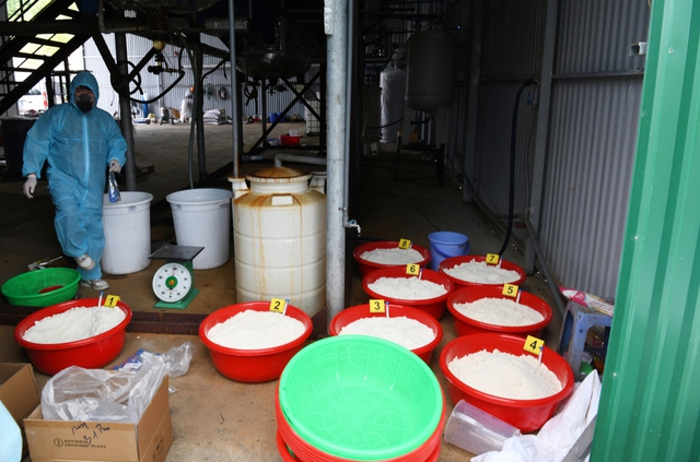 Tin mới vụ 200 cảnh sát đột kích xưởng sản xuất ma tuý lớn nhất Việt Nam, phát hiện "bí mật khủng" - Ảnh 1.