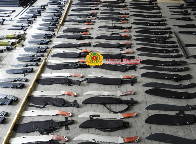 Triệt phá kho vũ khí tự chế 'khủng' gần 900 kiện, công an đang truy bắt ông trùm Nguyễn Phạm Duy - Ảnh 4.