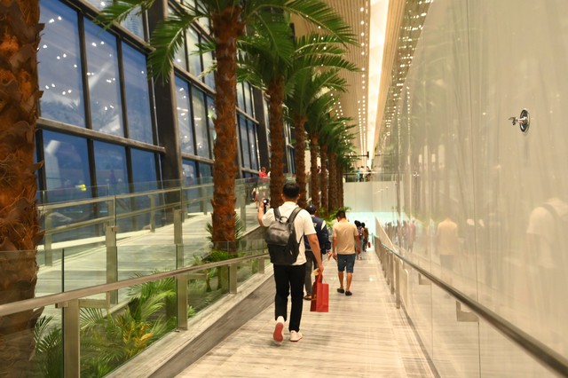 Chuyến bay đầu tiên cất cánh, nhà ga 10.990 tỷ đồng của Việt Nam chính thức ghi tên vào bản đồ hàng không - Ảnh 12.