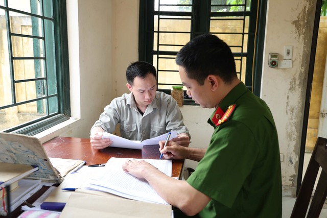 [Ảnh] Cận cảnh triệt phá đường dây ma túy xuyên quốc gia, bắt 'ông trùm' 48 tuổi và 72 đàn em - Ảnh 18.