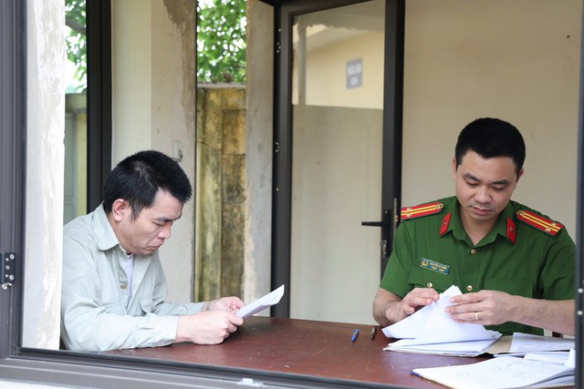 [Ảnh] Cận cảnh triệt phá đường dây ma túy xuyên quốc gia, bắt 'ông trùm' 48 tuổi và 72 đàn em - Ảnh 17.