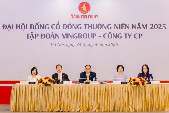 Tỷ phú Phạm Nhật Vượng lần đầu tiết lộ "bảo bối" lợi hại của VinFast: 8 giờ thần tốc! - Ảnh 1. Tỷ phú Phạm Nhật Vượng lần đầu tiết lộ "bảo bối" lợi hại của VinFast: 8 giờ thần tốc! - Ảnh 1.
